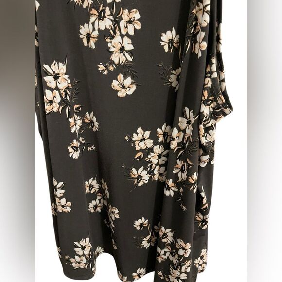 Torrid Women's Floral Studio Knit High Neck Sleeveless Blouse 4X - Picture 4 of 6